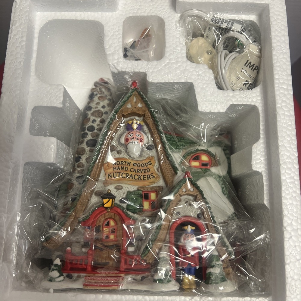 2002 Department 56 HAND CARVED NUTCRACKER FACTORY North Pole Series 56.56743 New - Picture 13 of 15